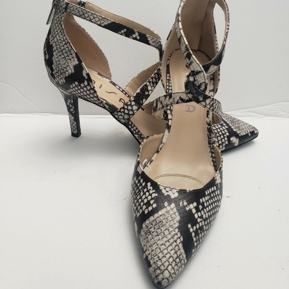 UNISA Women’s Snake Print Black Cream Pointed Toe Stiletto High Heels Sz 8 - Picture 2 of 6